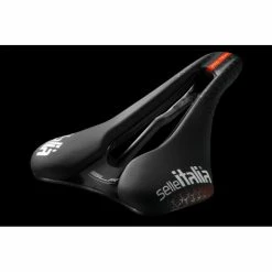 Selle Italia SLR Boost Pro Team Kit Carbonio Superflow Saddle -Cockpit butik Selle Italia SLR Boost Kit Superflow Pro Team Saddle 04