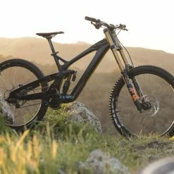 E-thirteen E.thirteen LG1 Race Carbon Crankset -Cockpit butik ethirteen LG1 Race Carbon Crankset 06